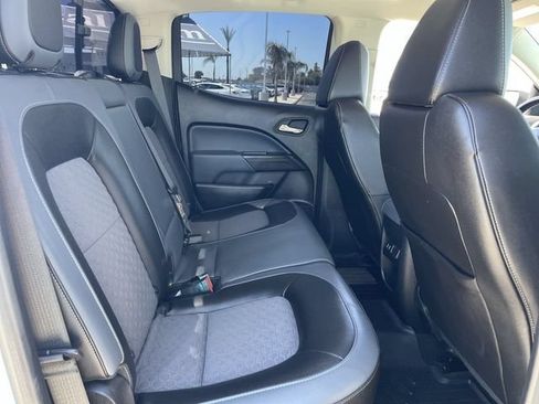 Used 2017 Chevrolet Colorado Z71 AWD/4WD image 24