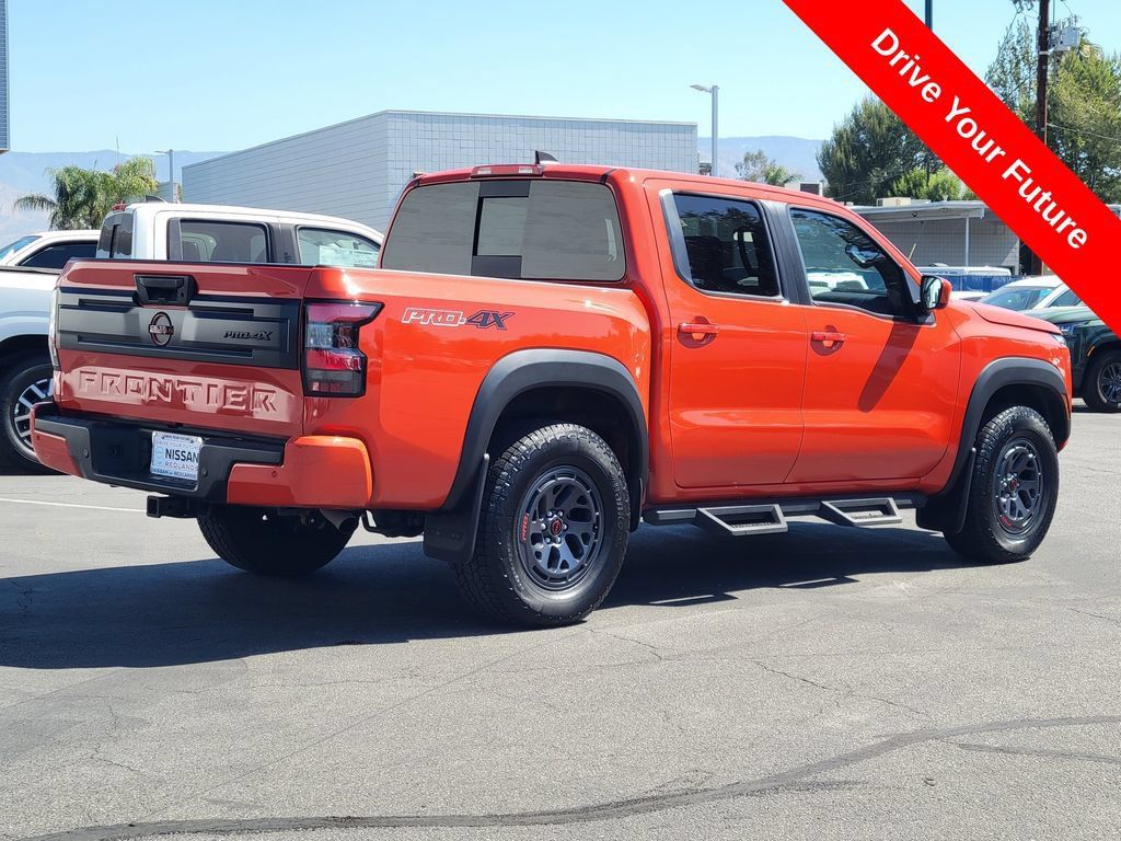 Used 2025 Nissan Frontier PRO-4X w/ Tow Package AWD/4WD image 4