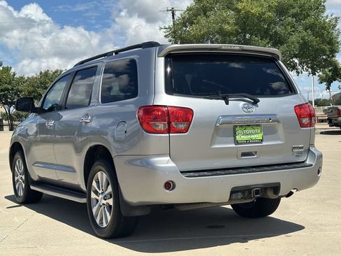 Used 2016 Toyota Sequoia Limited w/ Safety & Convenience Package AWD/4WD image 2