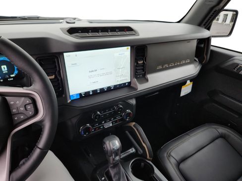 New 2026 Ford Bronco Badlands image 20