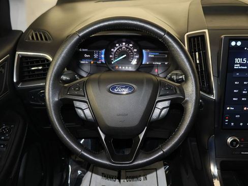 Used 2022 Ford Edge Titanium image 8