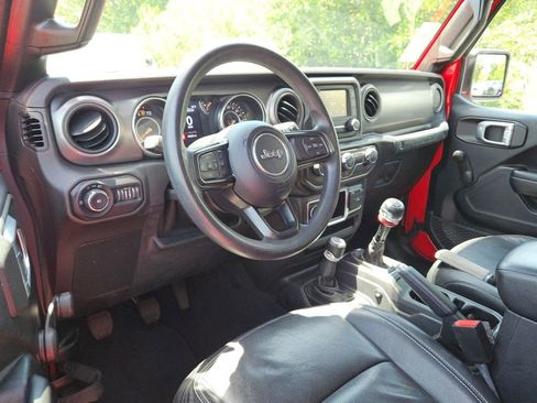 Used 2021 Jeep Wrangler Sport AWD/4WD image 10