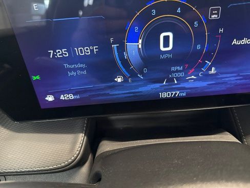 Used 2025 Chevrolet Equinox LT w/ Safety and Technology Package FWD image 19