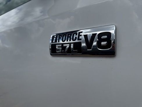 Used 2016 Toyota Tundra SR5 w/ SR5 Upgrade Package image 5