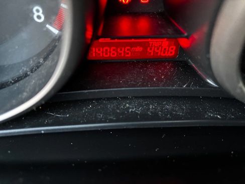 Used 2015 MAZDA MAZDA5 Sport image 24