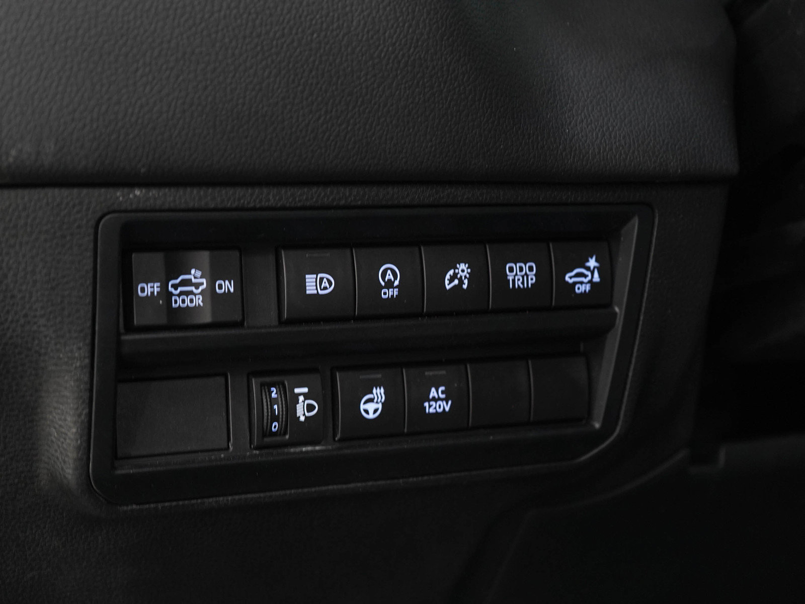 Used 2023 Toyota Tundra Limited w/ Power Package AWD/4WD image 25