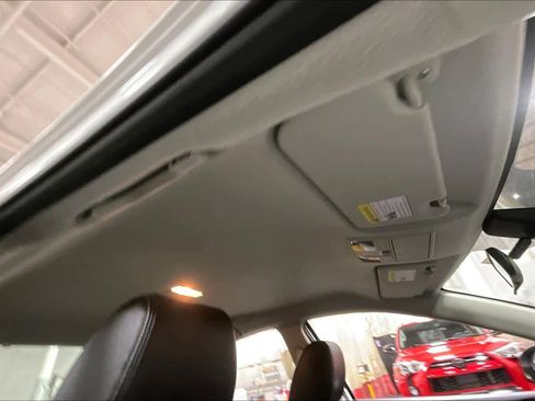 Used 2010 MAZDA MAZDA3 s Grand Touring image 13