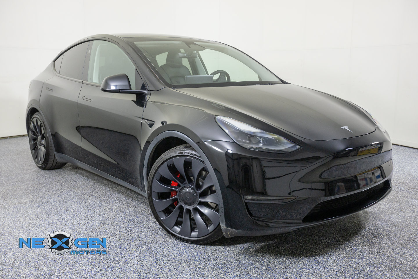 Used 2024 Tesla Model Y Performance AWD/4WD image 1