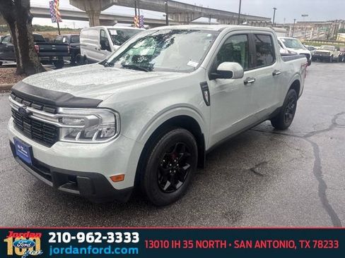 Certified 2022 Ford Maverick Lariat w/ Lariat Luxury Package AWD/4WD image 3