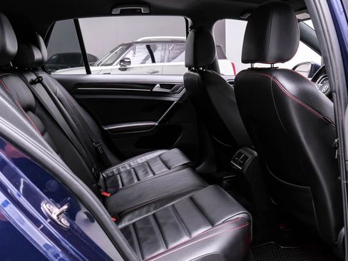 Used 2017 Volkswagen GTI SE image 37