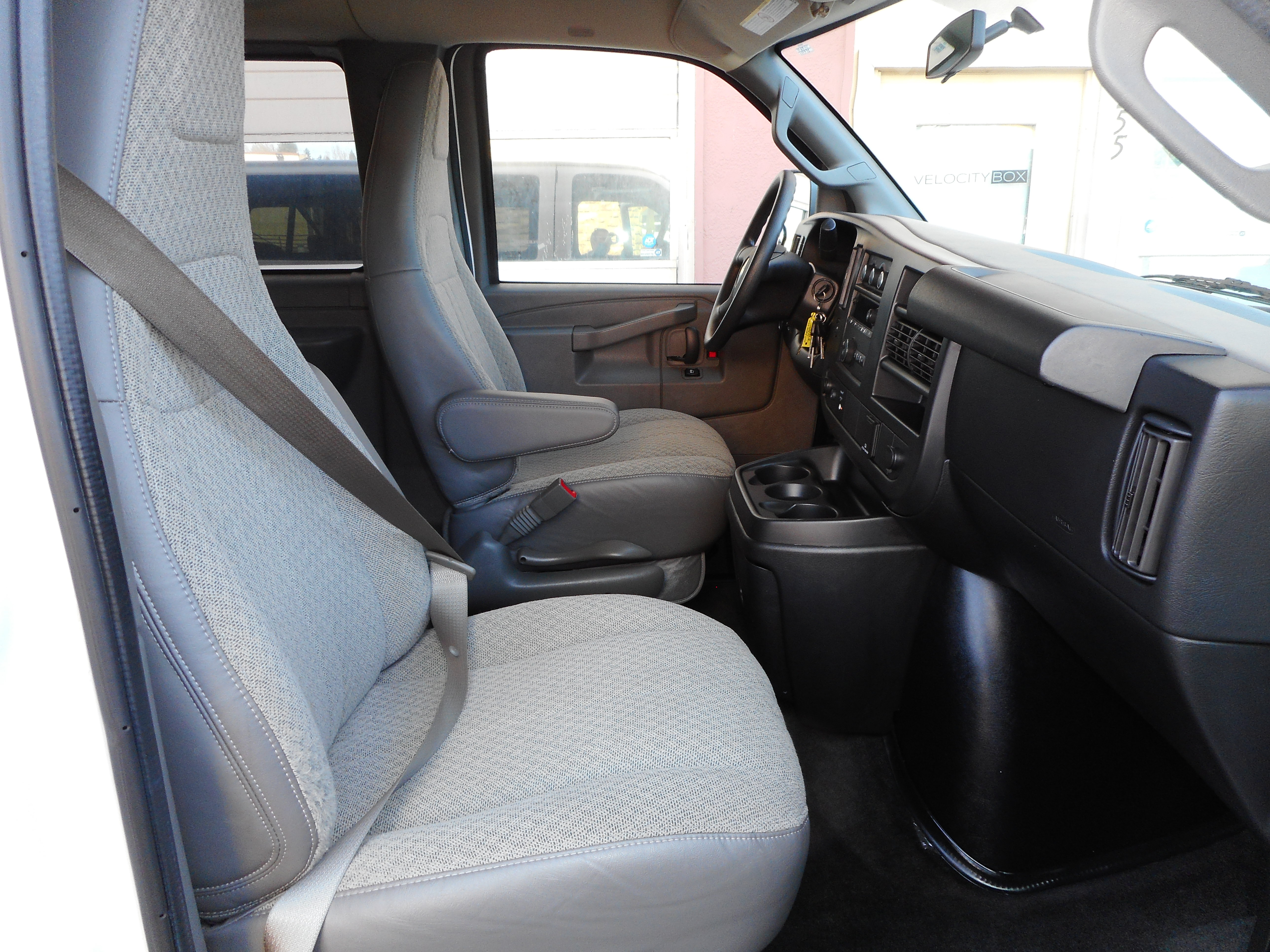Used 2017 Chevrolet Express 3500 LT w/ LT Preferred Equipment Group RWD image 29
