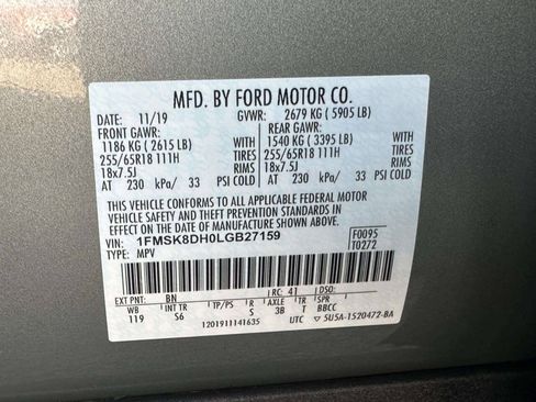 Used 2020 Ford Explorer XLT w/ Equipment Group 202A AWD/4WD image 26