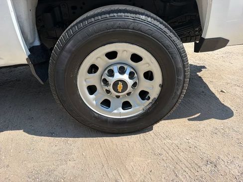 Used 2018 Chevrolet Silverado 3500 W/T AWD/4WD image 29