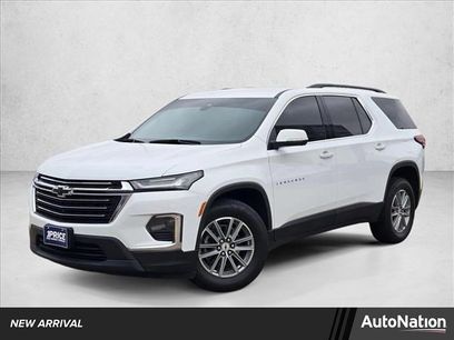 Used 2023 Chevrolet Traverse LT w/ Rear Camera Mirror Package