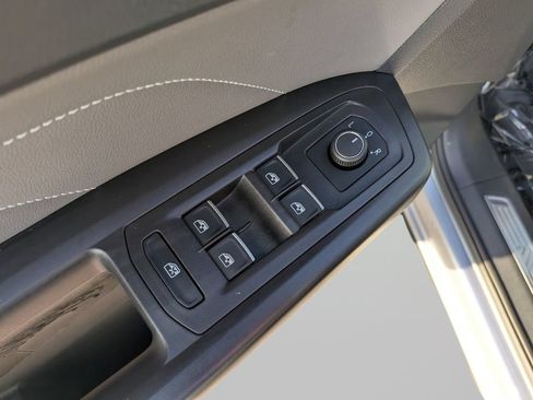 Certified 2023 Volkswagen Atlas SE w/ Panoramic Sunroof Package FWD image 18