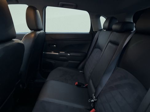 Used 2024 Mitsubishi Outlander Sport SE image 14