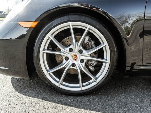 Used 2018 Porsche 911 Carrera RWD image 34