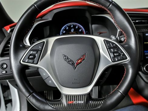 Used 2016 Chevrolet Corvette Z06 w/ 3LZ Preferred Equipment Group RWD image 27