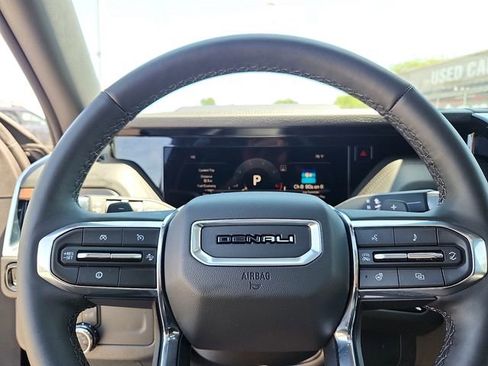 Used 2026 GMC Yukon Denali w/ Sun & Power Step Package AWD/4WD image 20