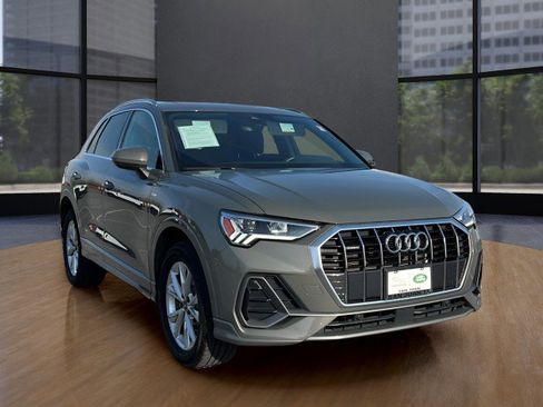 Used 2025 Audi Q3 2.0T Premium image 10
