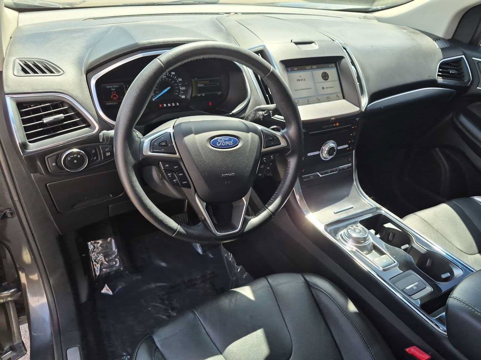 Used 2019 Ford Edge Titanium FWD image 10