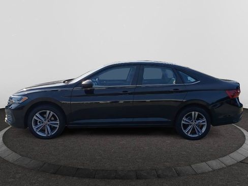 Used 2023 Volkswagen Jetta SE FWD image 4