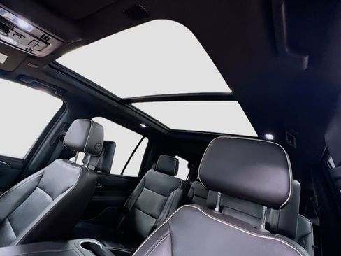 Used 2021 GMC Yukon SLT w/ SLT Luxury Plus Package image 22