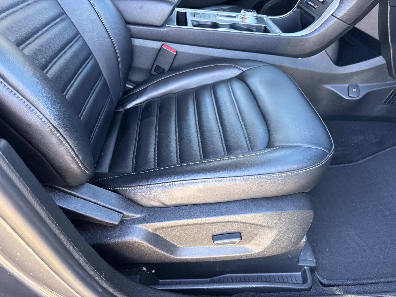 Used 2024 Ford Edge SEL w/ Convenience Package AWD/4WD image 11