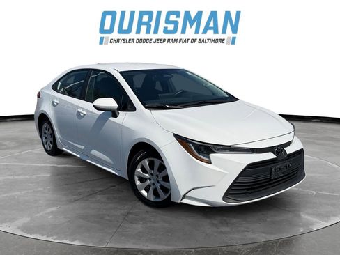 Used 2024 Toyota Corolla LE image 1