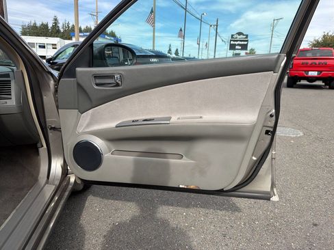 Used 2005 Nissan Altima 3.5 SE image 20