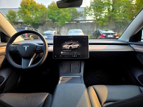 Used 2022 Tesla Model 3 Long Range AWD/4WD image 19