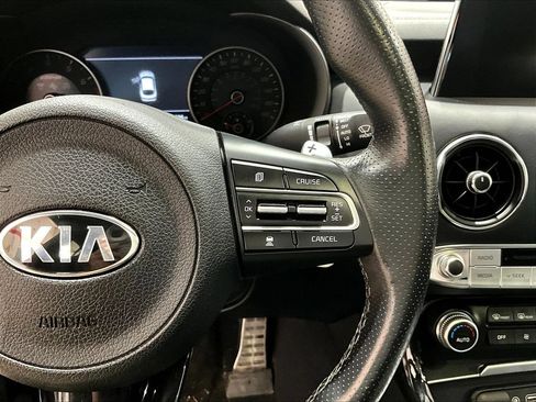 Used 2018 Kia Stinger GT2 AWD/4WD image 19