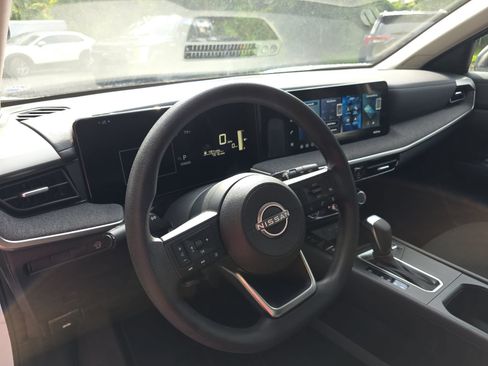 Used 2026 Nissan Kicks S FWD image 11