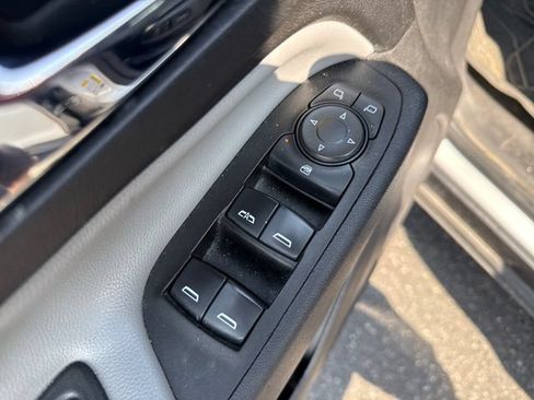 Used 2020 Chevrolet Equinox LS w/ LS Convenience Package AWD/4WD image 21