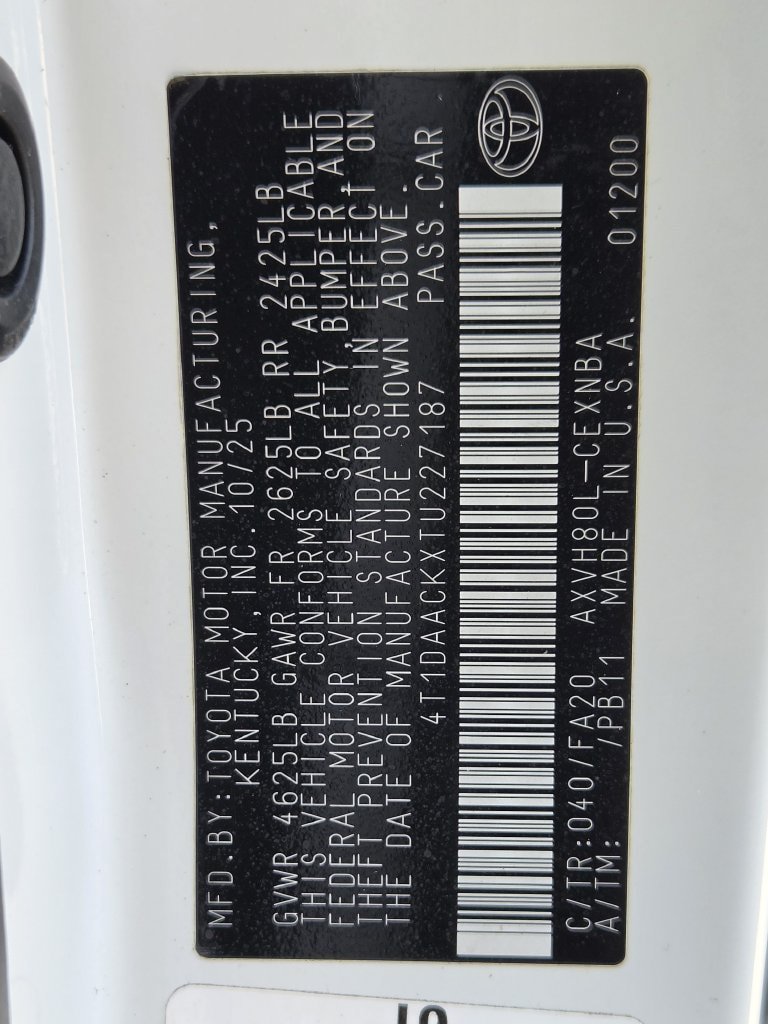 Used 2026 Toyota Camry LE FWD image 31