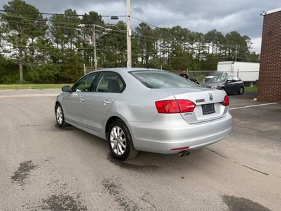Used 2011 Volkswagen Jetta SE