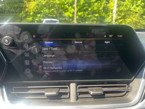 Used 2025 Chevrolet Trax LT w/ LT Convenience Package FWD image 34