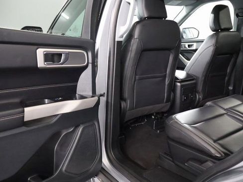 Used 2024 Ford Explorer XLT w/ Equipment Group 202A image 27