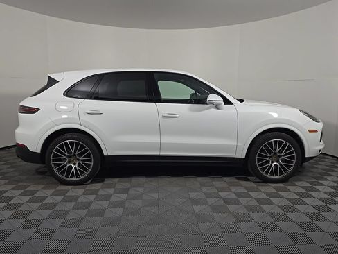 Certified 2023 Porsche Cayenne Platinum Edition AWD/4WD image 8