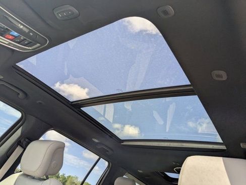 New 2026 Jeep Grand Wagoneer L 4WD w/ Premium Group I image 23