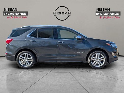 Used 2020 Chevrolet Equinox Premier w/ Premier True North Edition image 4