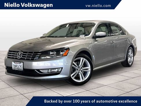 Used 2013 Volkswagen Passat 3.6 SEL Premium FWD image 1