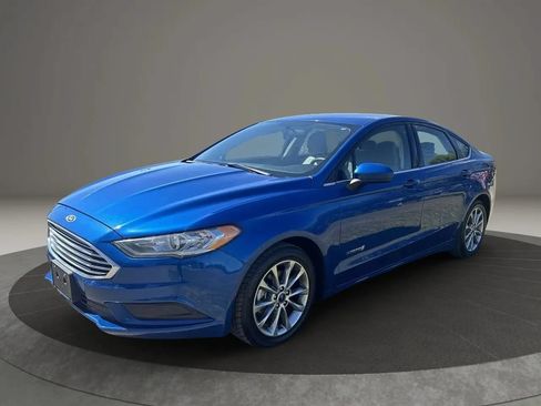 Used 2017 Ford Fusion S FWD image 1