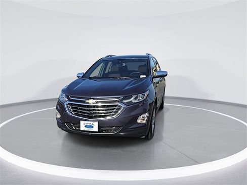 Used 2018 Chevrolet Equinox Premier image 3