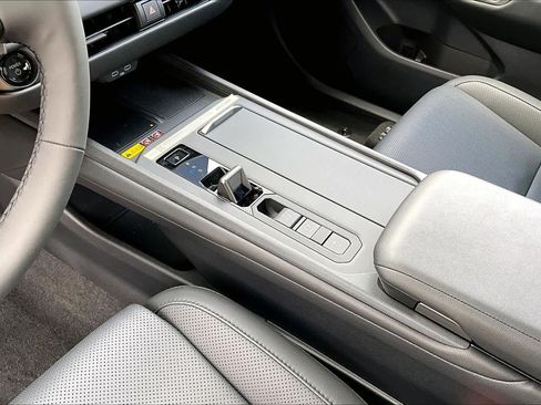Used 2026 Lexus ES 500e AWD/4WD image 14