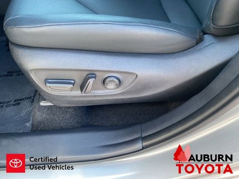 Used 2025 Toyota Grand Highlander AWD image 31