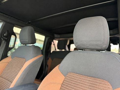 Used 2023 Ford Bronco Outer Banks AWD/4WD image 17