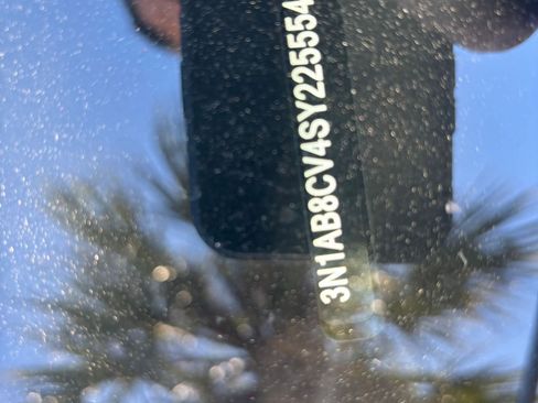 Used 2025 Nissan Sentra SV image 9