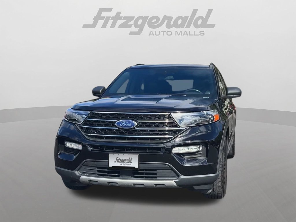 Used 2020 Ford Explorer XLT w/ Equipment Group 202A AWD/4WD image 3