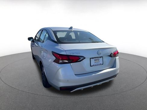 Used 2025 Nissan Versa SV image 11